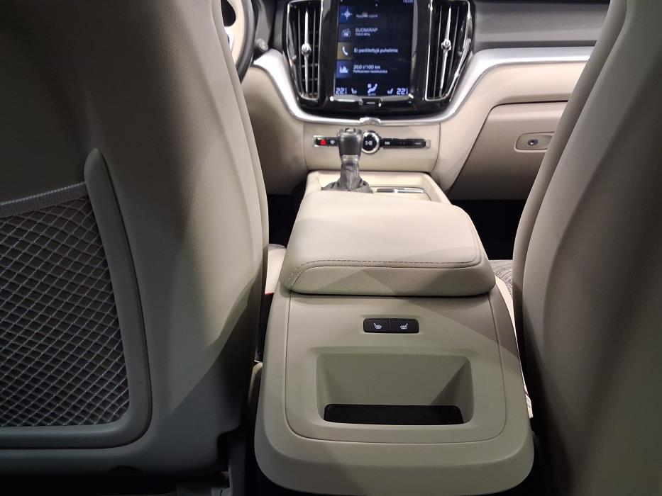 VOLVO XC60 2019