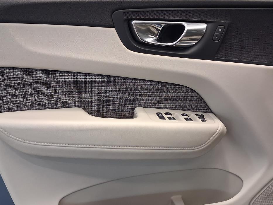 VOLVO XC60 2019