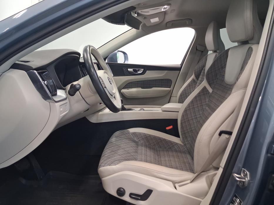 VOLVO XC60 2019