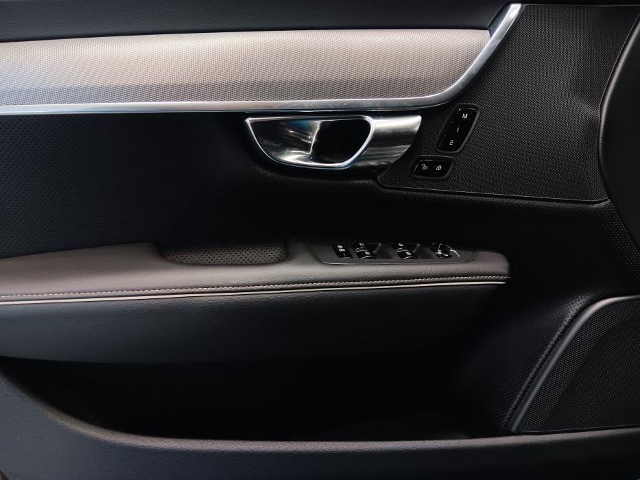 VOLVO V90 2020