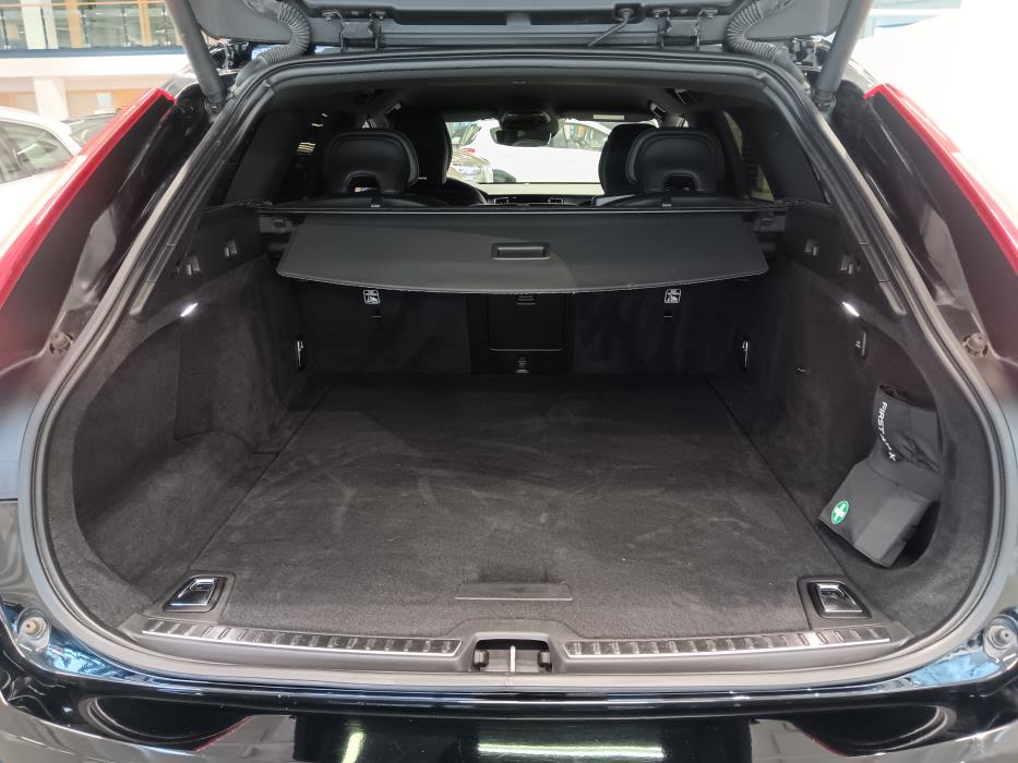 VOLVO V90 2020