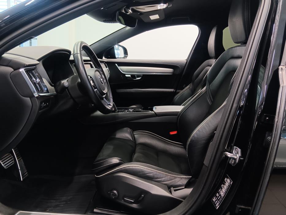VOLVO V90 2020