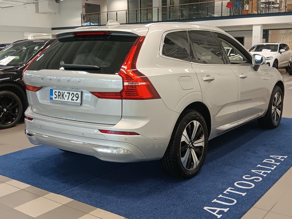 VOLVO XC60 2025