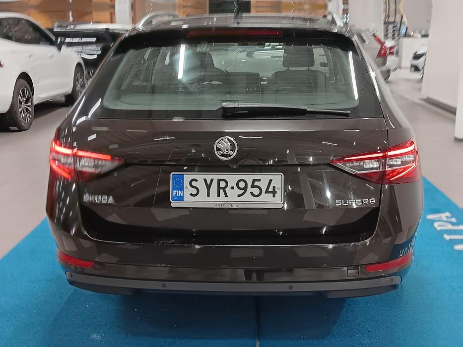 SKODA Superb 2019