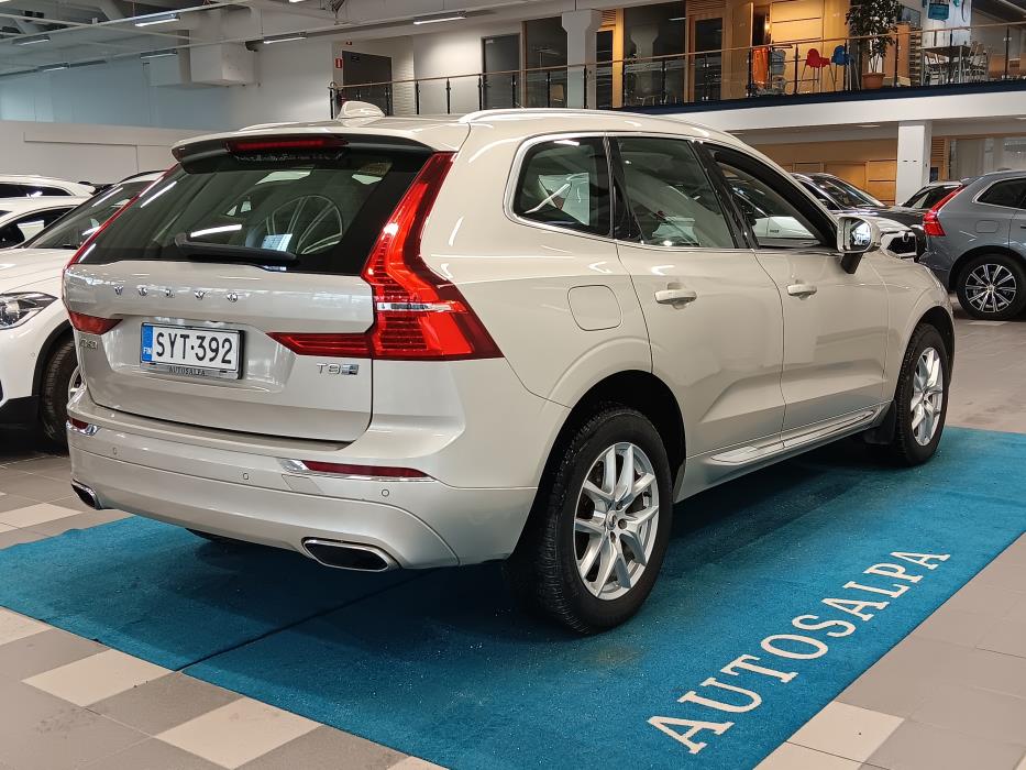 VOLVO XC60 2019