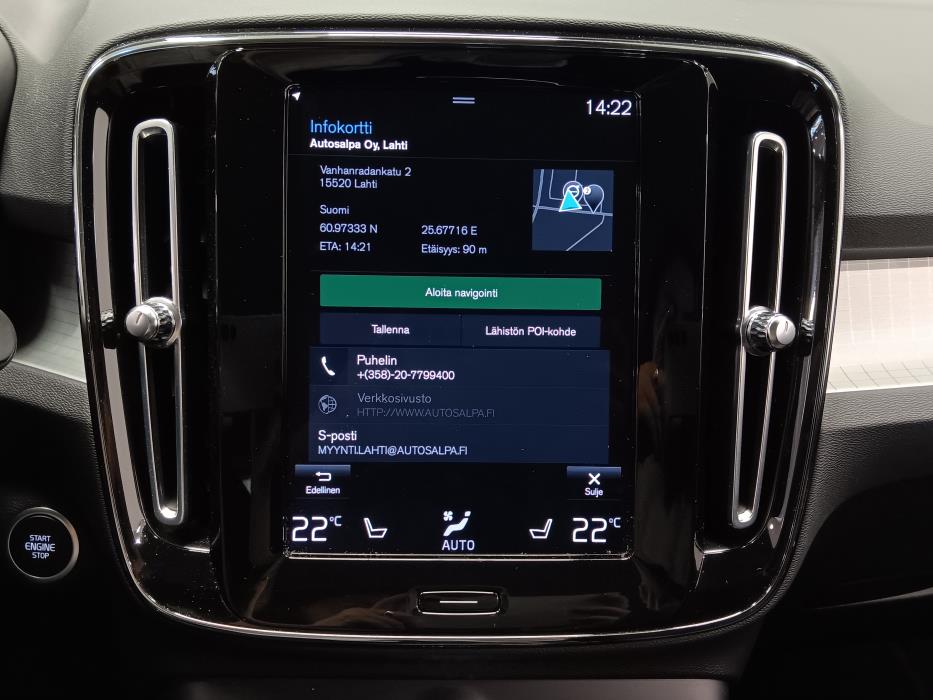 VOLVO XC40 2022