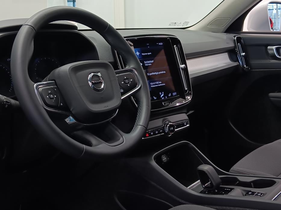 VOLVO XC40 2022