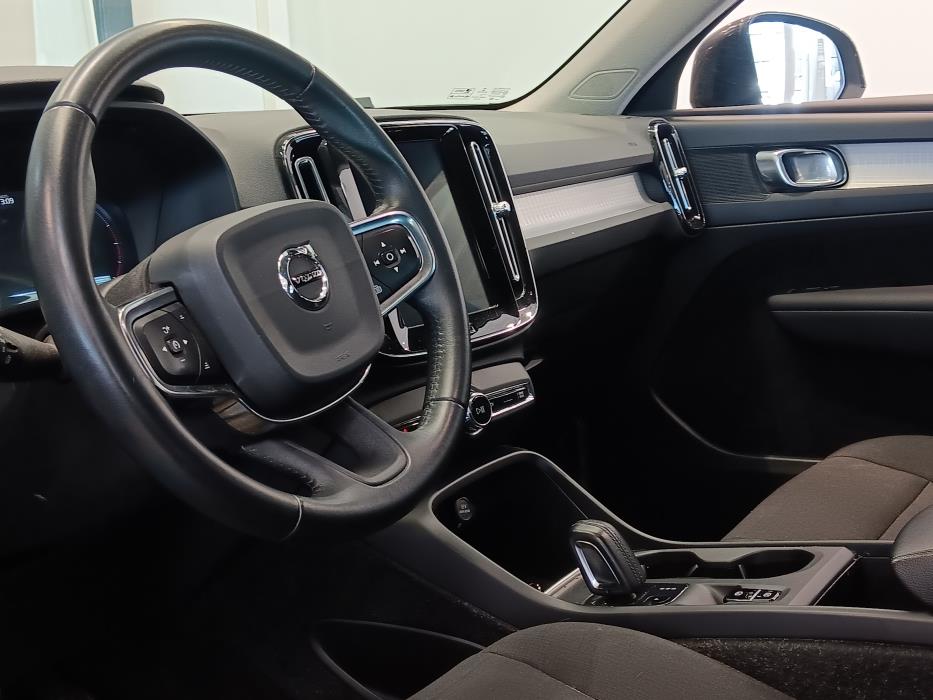 VOLVO XC40 2019