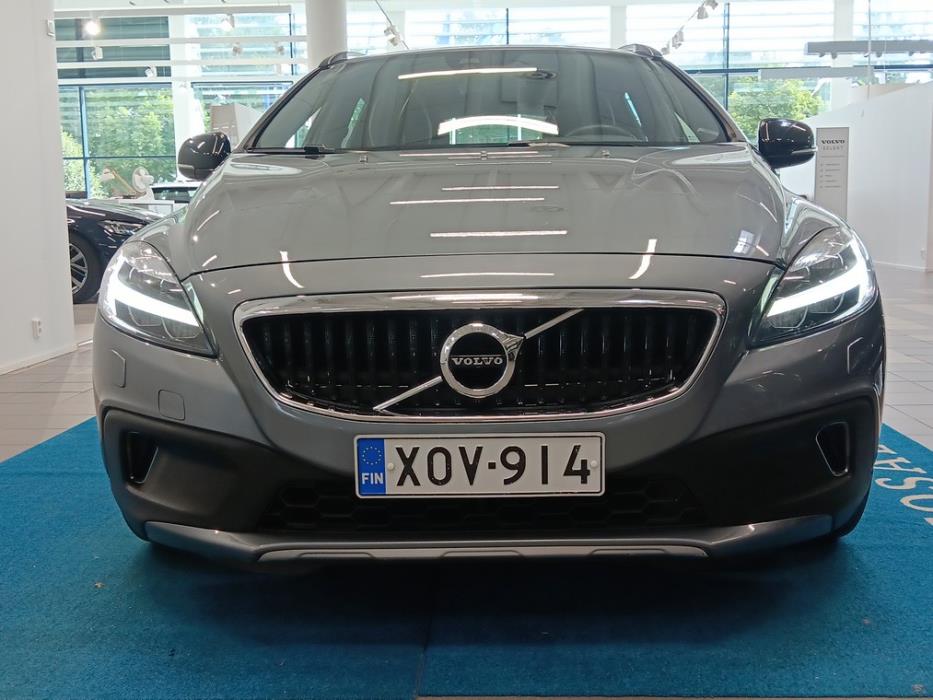 VOLVO V40 Cross Country 2018
