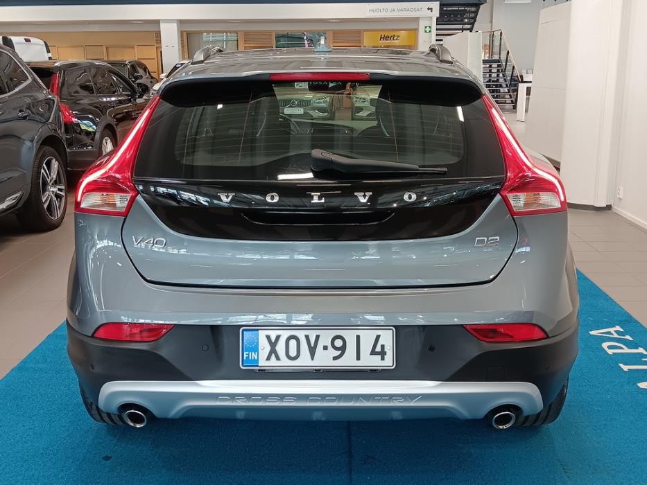 VOLVO V40 Cross Country 2018