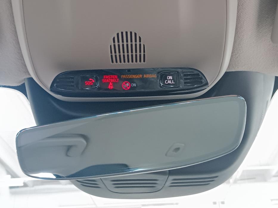 VOLVO XC40 2021