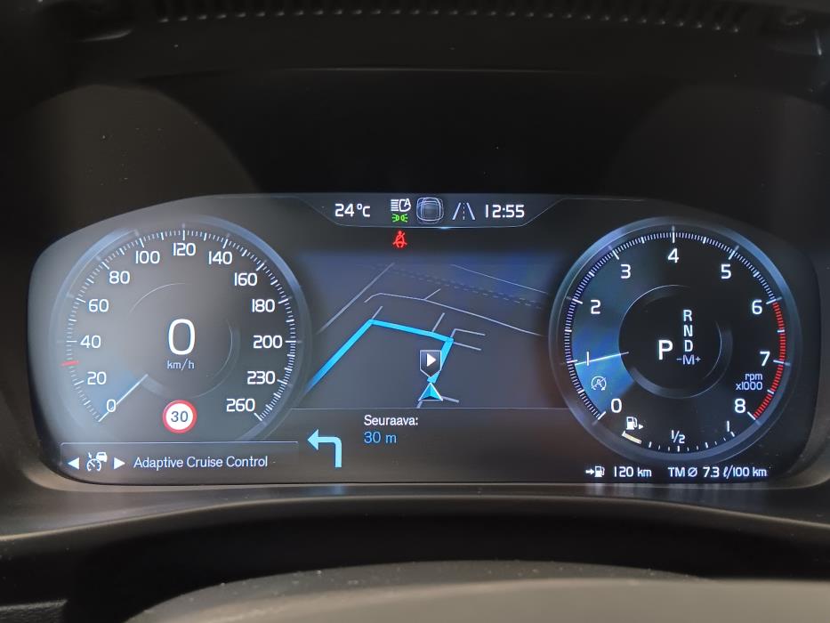 VOLVO XC40 2021