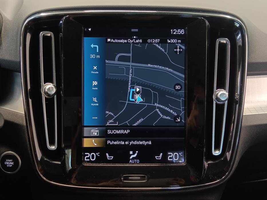 VOLVO XC40 2021