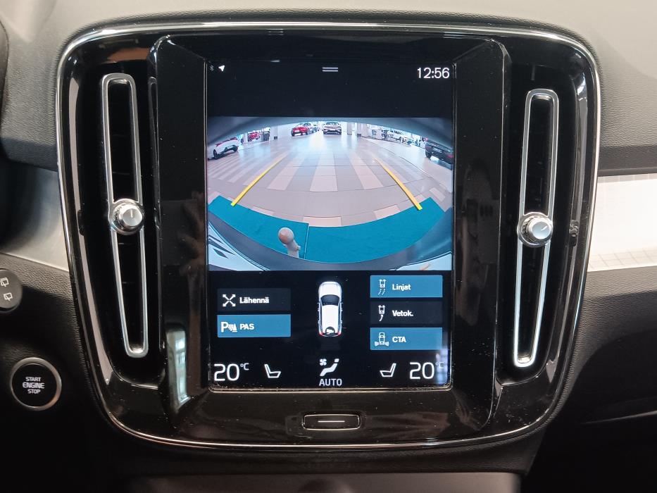 VOLVO XC40 2021