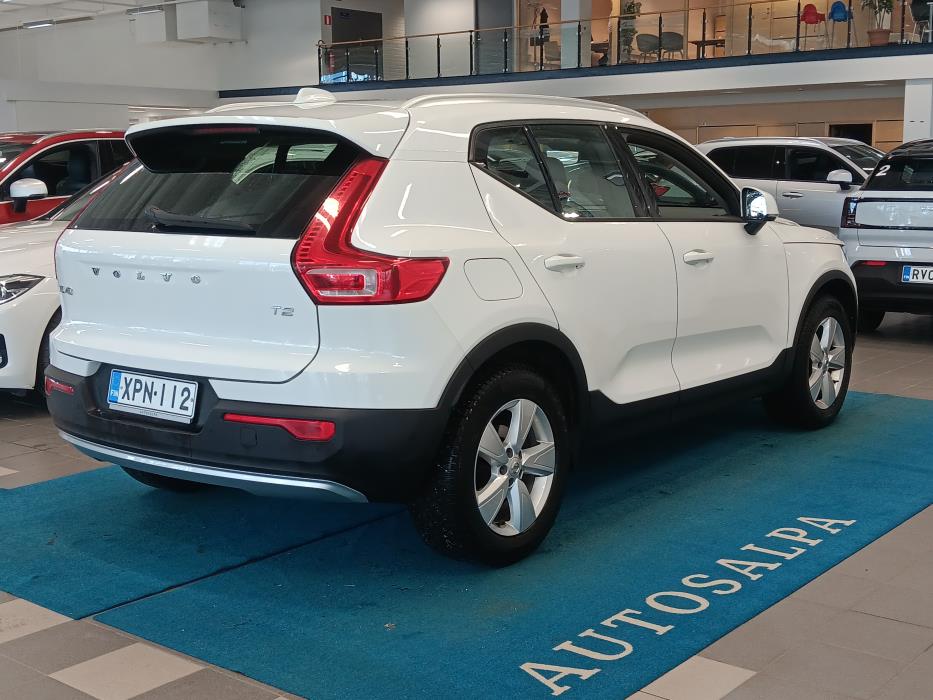 VOLVO XC40 2021
