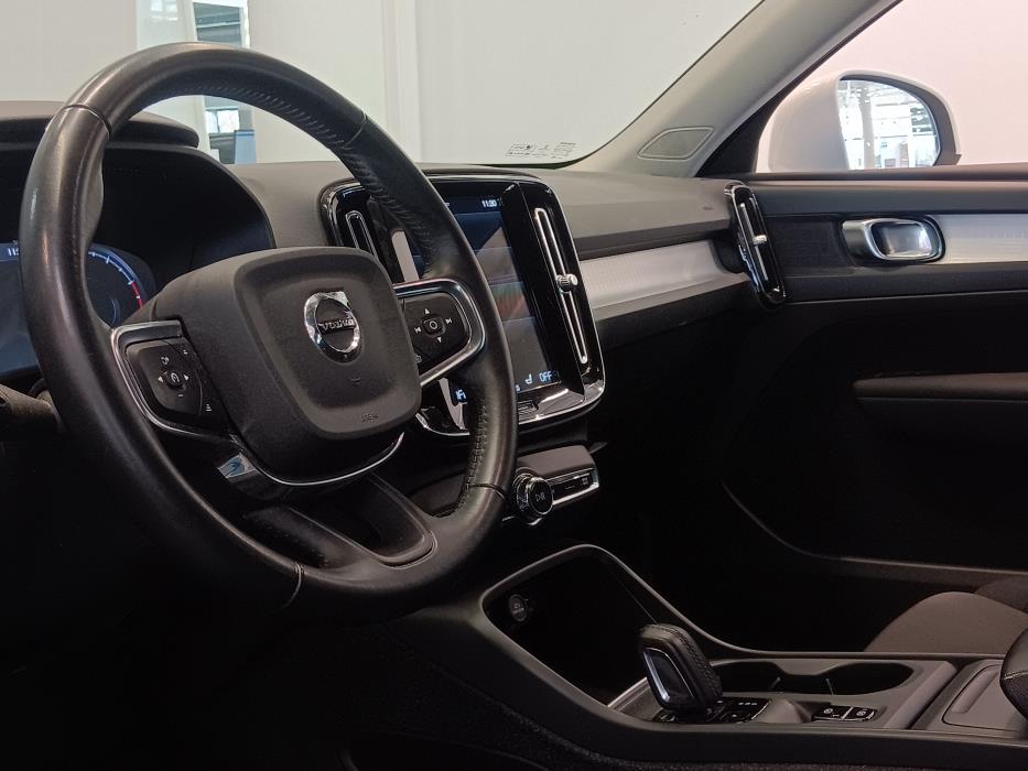 VOLVO XC40 2021