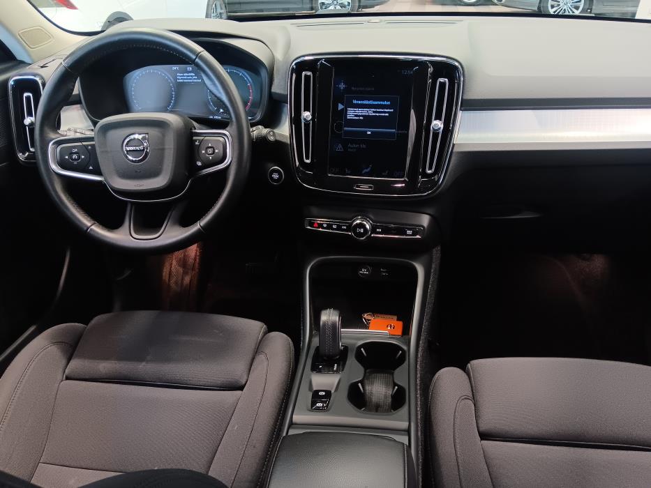 VOLVO XC40 2021