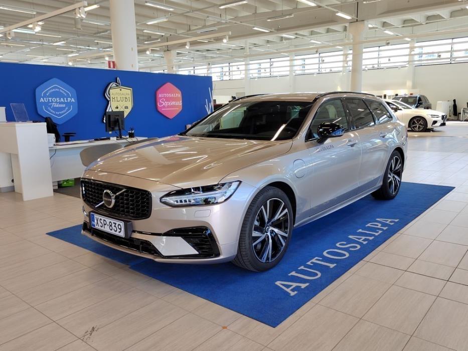 VOLVO V90 2024