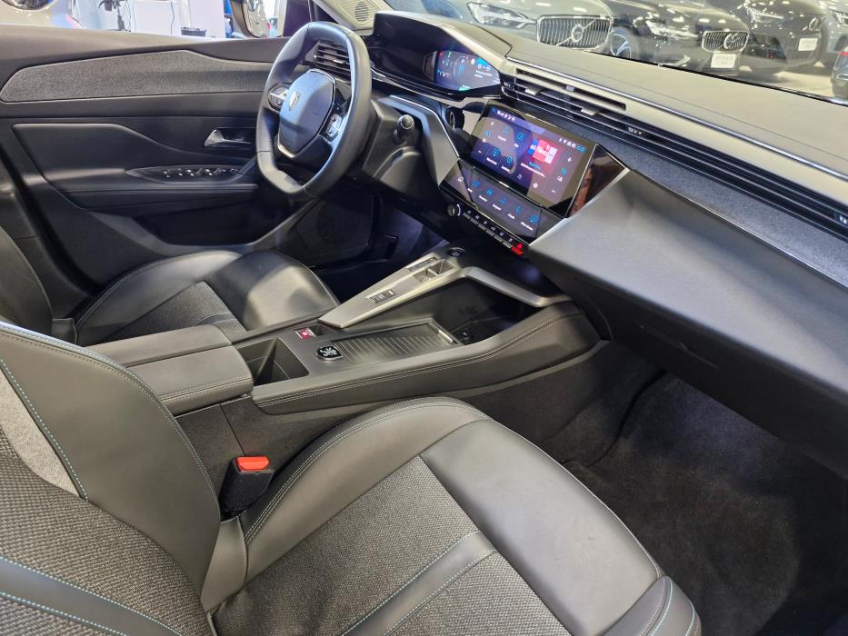 PEUGEOT 308 2023