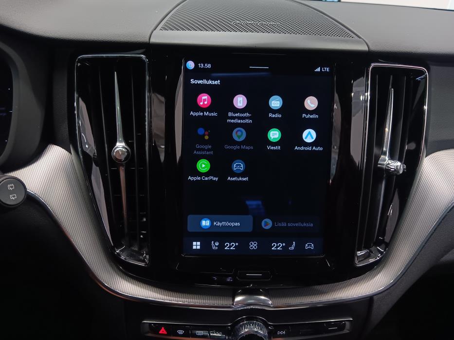 VOLVO XC60 2023