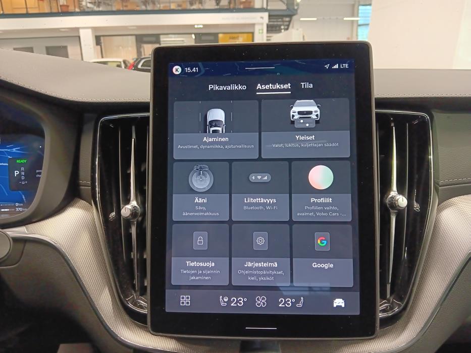 VOLVO XC60 2026