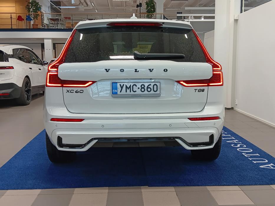 VOLVO XC60 2026