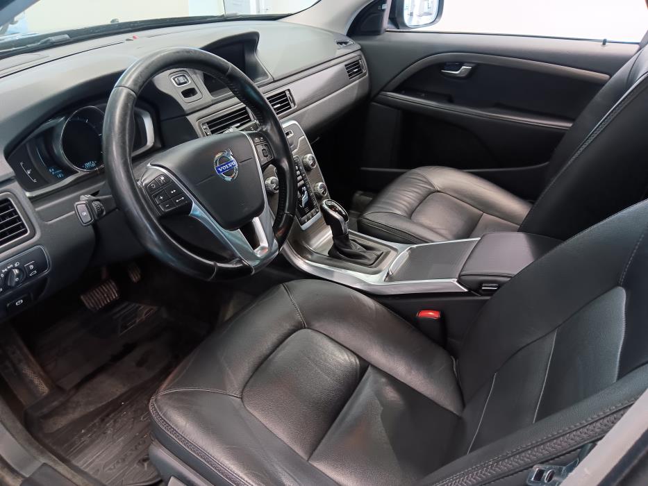 VOLVO XC70 2015
