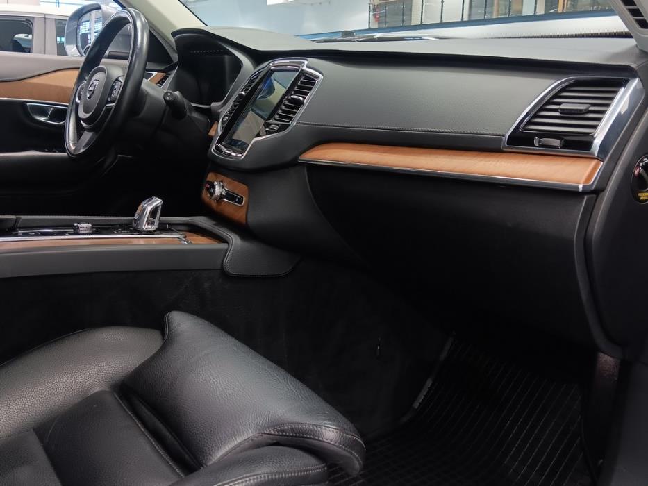 VOLVO XC90 2019