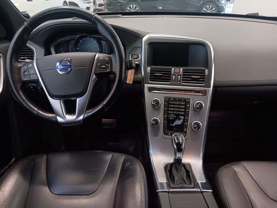VOLVO XC60 2017