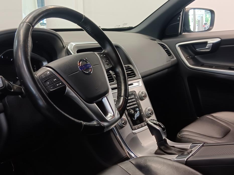 VOLVO XC60 2017
