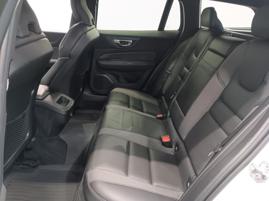VOLVO V60 2019