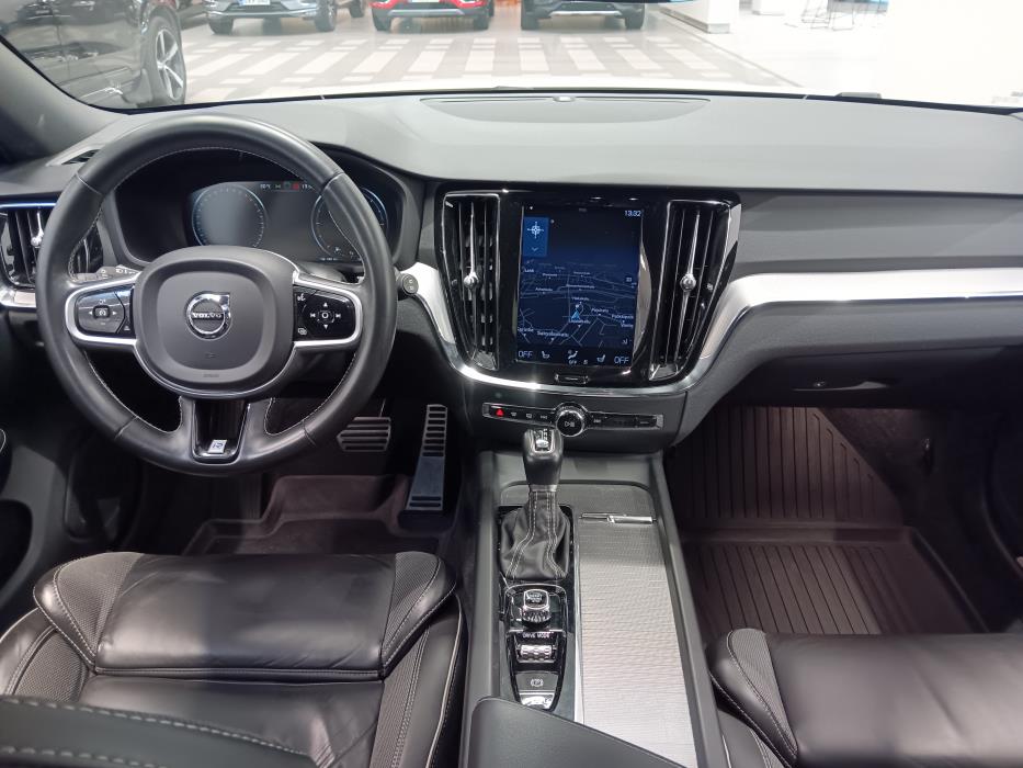 VOLVO V60 2019