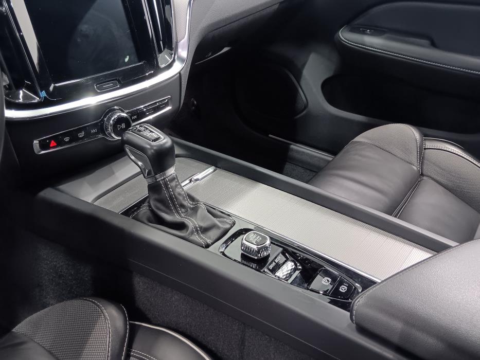 VOLVO V60 2019