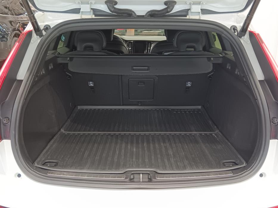 VOLVO V60 2019
