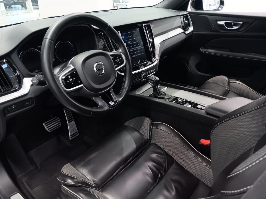 VOLVO V60 2019