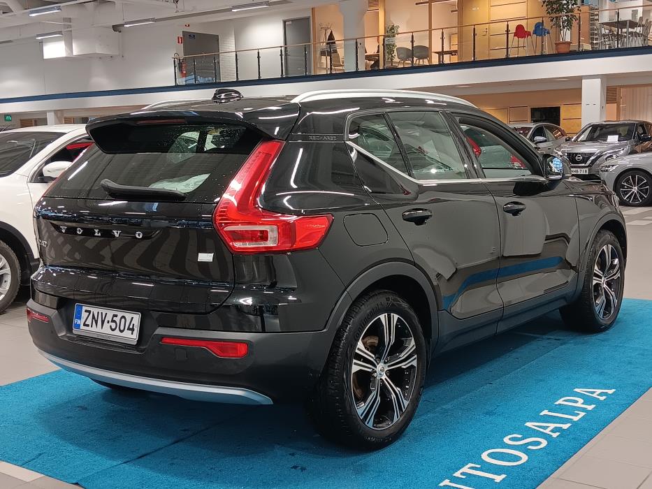 VOLVO XC40 2021