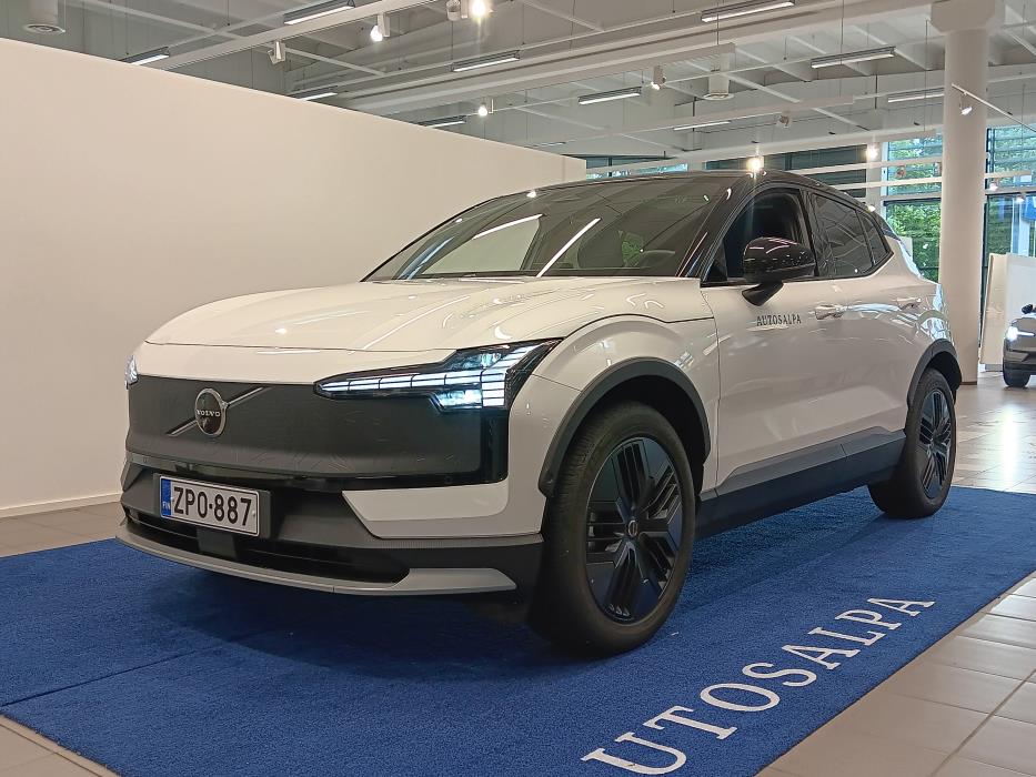 VOLVO EX30 Cross Country 2025