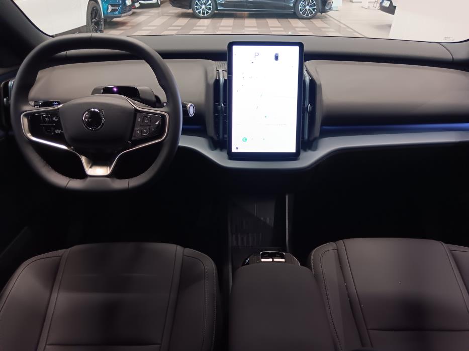 VOLVO EX30 Cross Country 2025