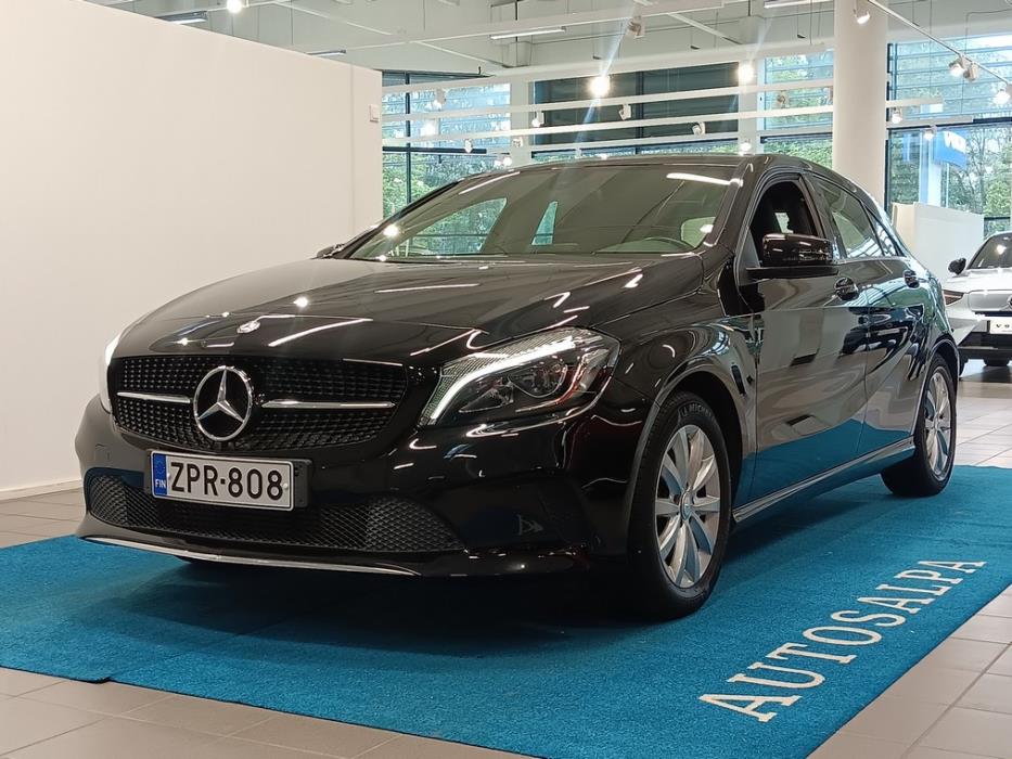 MERCEDES-BENZ A 2017