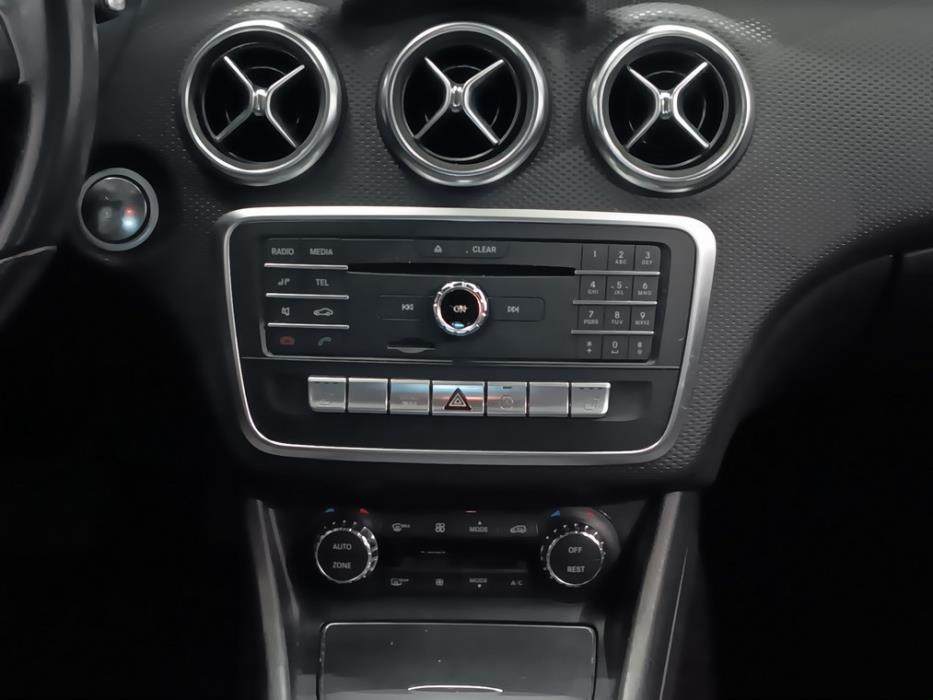 MERCEDES-BENZ A 2017