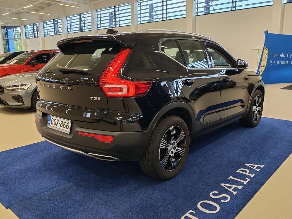 VOLVO XC40 2020