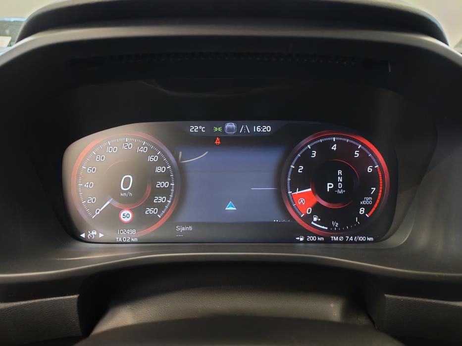 VOLVO XC40 2020