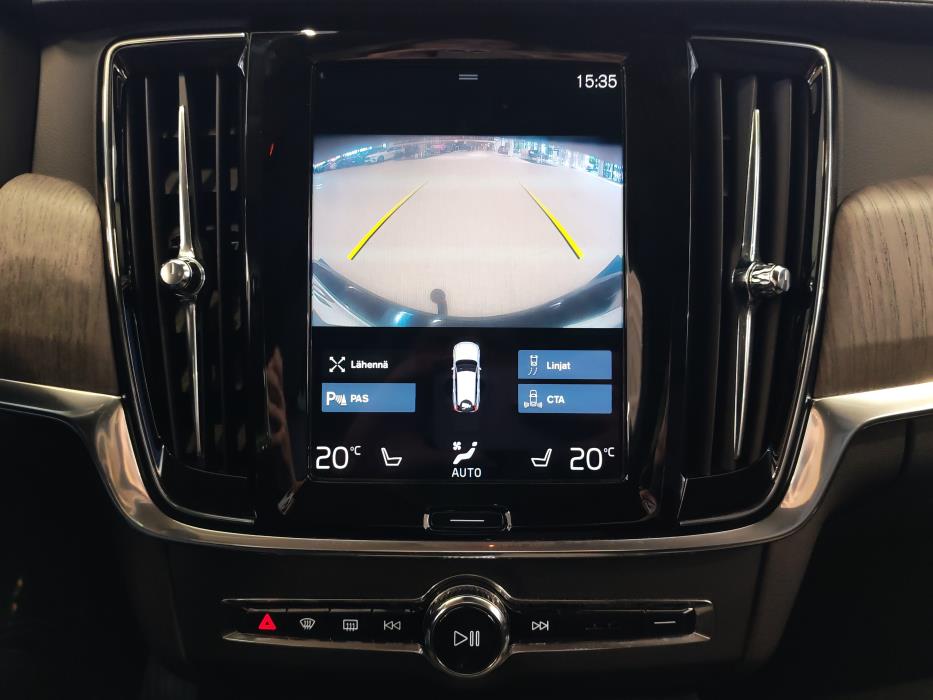 VOLVO V90 2021