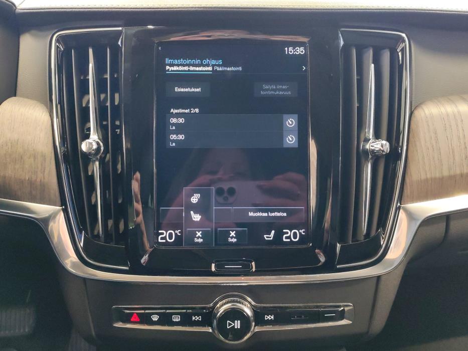 VOLVO V90 2021