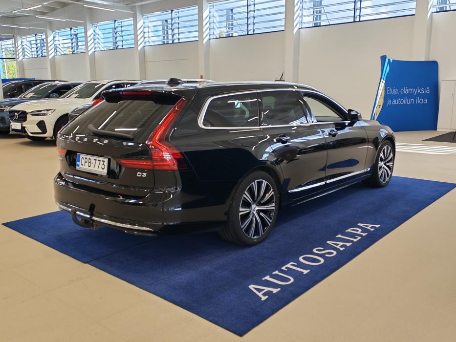 VOLVO V90 2021