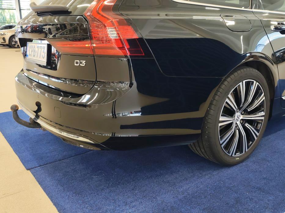 VOLVO V90 2021