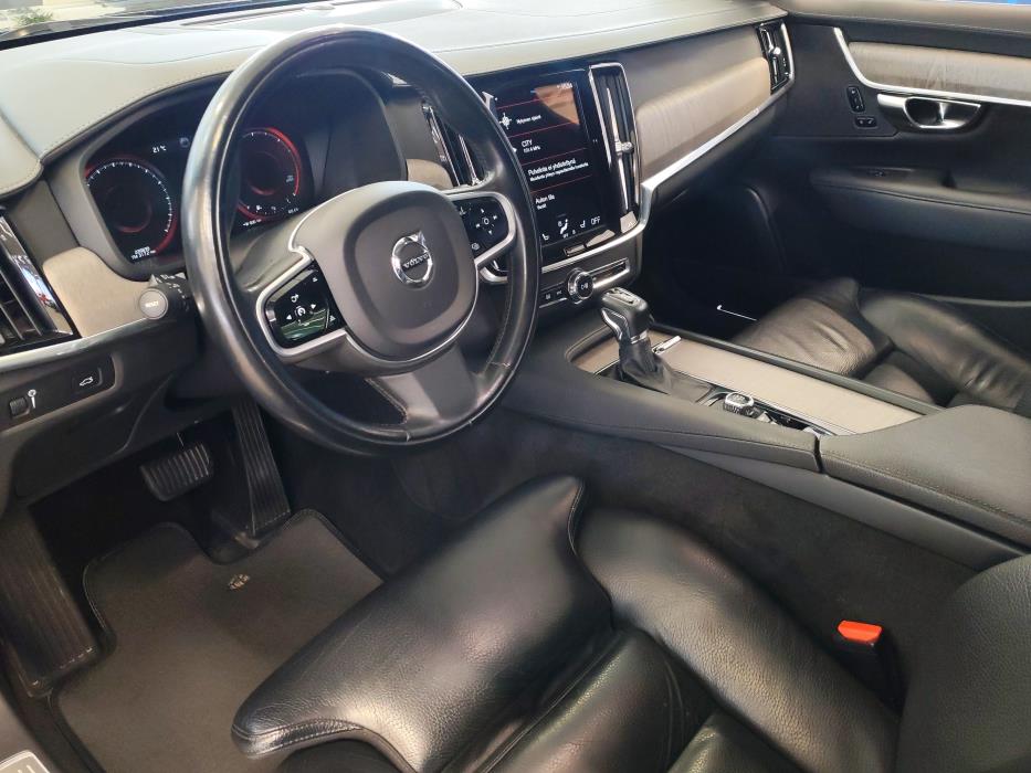 VOLVO V90 2021