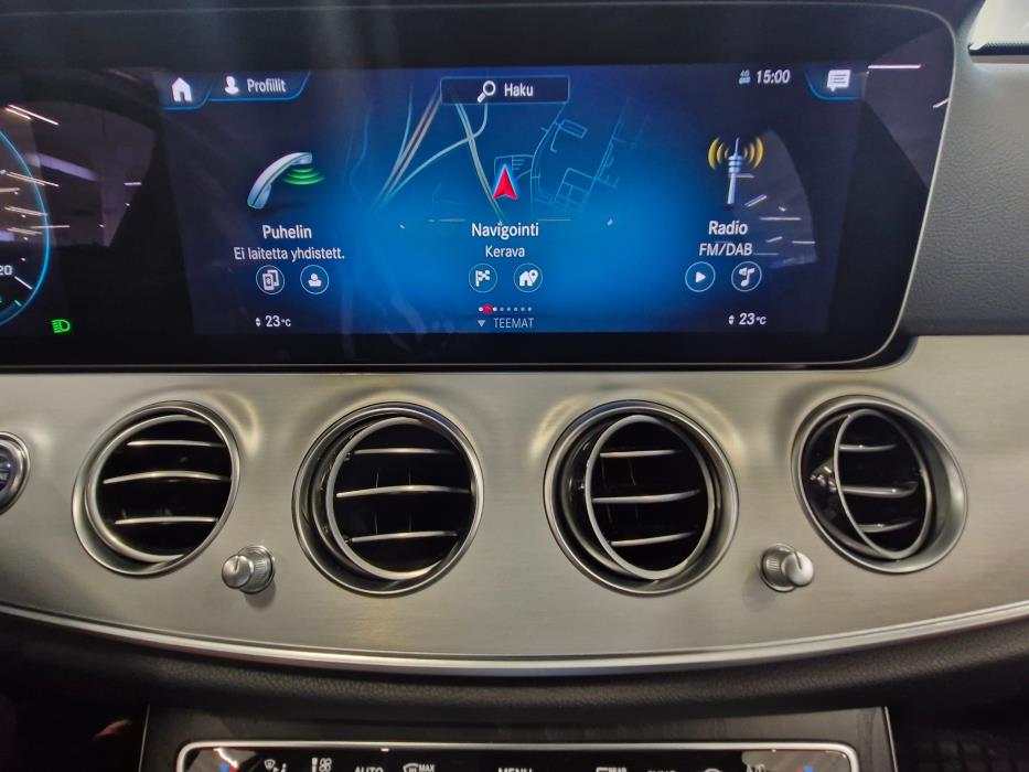 MERCEDES-BENZ E 2022
