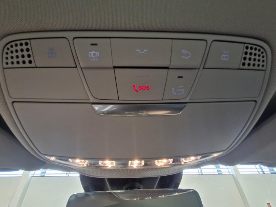 MERCEDES-BENZ E 2022