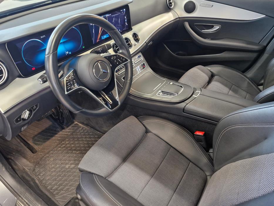 MERCEDES-BENZ E 2022